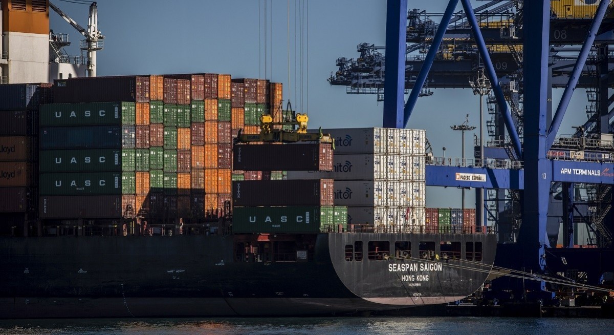 Loh of UOBKH raises target price for YZJ to $4.75 following US$825.7 mil Seaspan stake